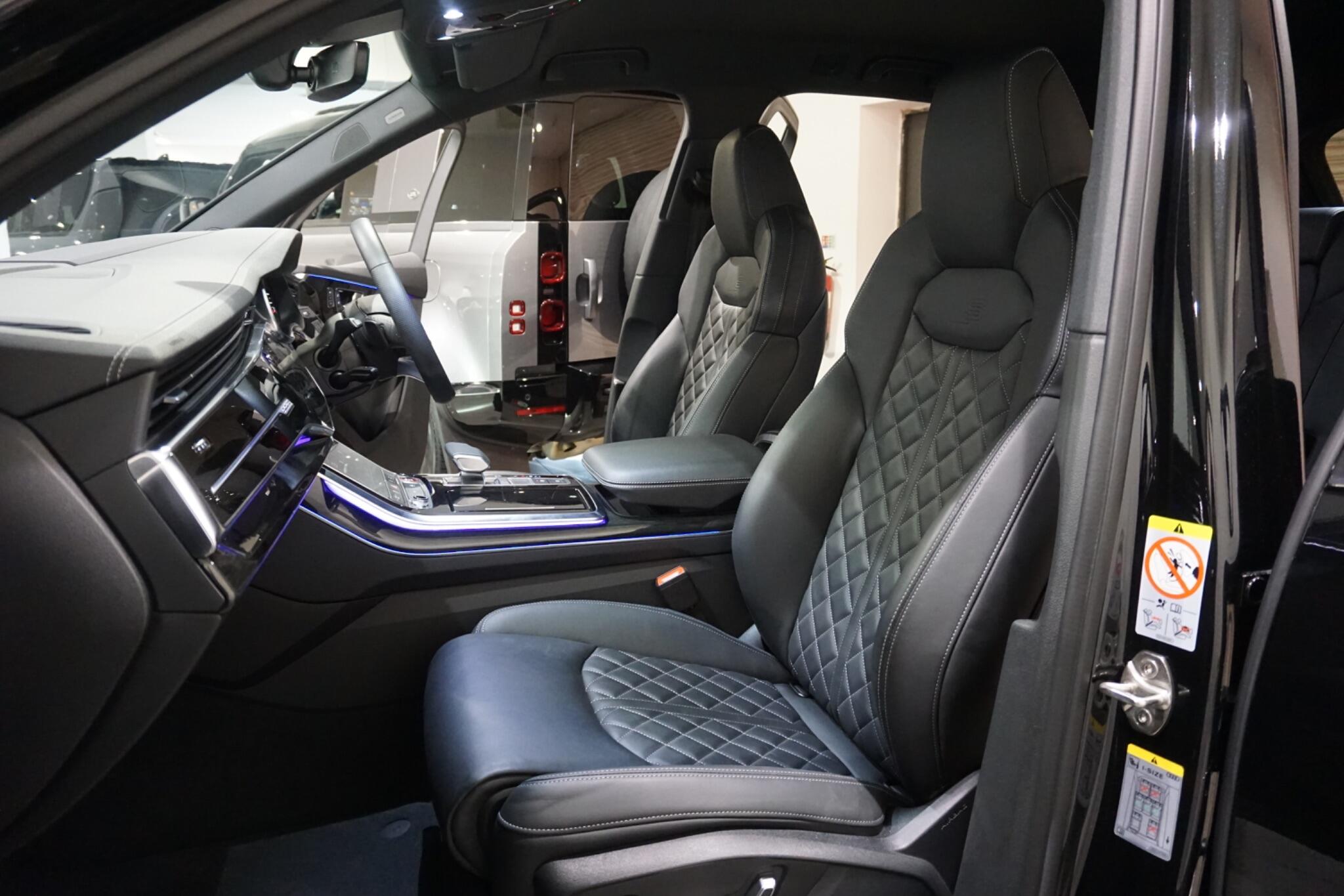Audi SQ7 4.0 TFSI V8 Black Edition SUV 5dr Petrol Tiptronic quattro Euro 6 (s/s) (507 ps)